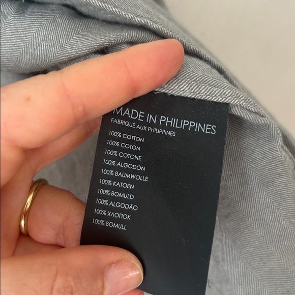 Club Monaco 100% cotton chambray shirt size small slim - Picture 3 of 4